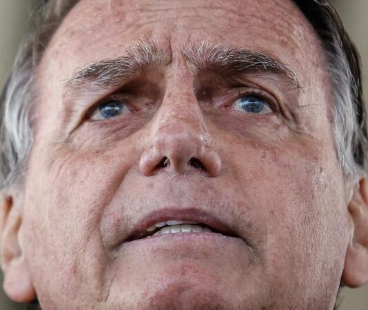 STF analisa transferência de Bolsonaro para Papudinha