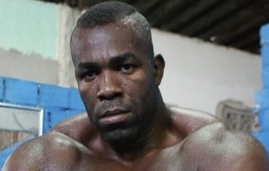 Lutador feirense de MMA, Mondragon desaparece em rio no Amazonas