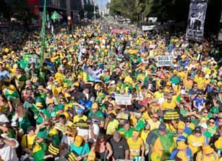 Direita organiza atos em defesa de Bolsonaro e contra condenações de 8 de janeiro