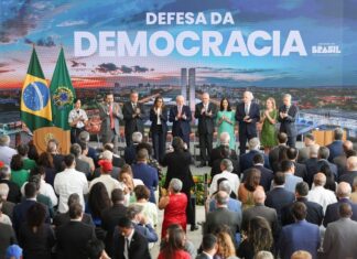Lula barra PL da Dosimetria durante evento em memória do 8/1 no Planalto