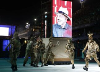 Homenagem a Lula na Sapucaí impacta audiência da Globo e reduz ibope