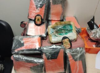 Passageira é flagrada com 11 kg de maconha na mala ao desembarcar em Manaus