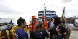 Força-tarefa do Amazonas resgata 71 vítimas de naufrágio e busca por desaparecidos