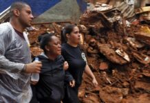 Moradores relatam desespero e perdas após fortes chuvas causarem mortes em Juiz de Fora