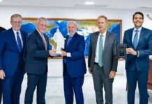 Lula recebe líderes mórmons dos EUA no Palácio do Planalto para discutir trabalho missionário e ajuda humanitária