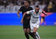 Santos e Corinthians empatam em clássico equilibrado na Vila Belmiro