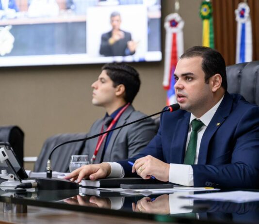 Roberto Cidade alerta sobre lei estadual que exige clareza sobre formas de pagamento em postos de combustíveis