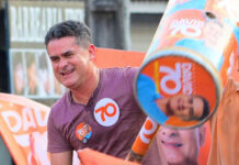 Ataques a David Almeida seriam motivados pelo desempenho do prefeito nas pesquisas, afirmam aliados