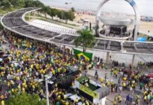 Ato bolsonarista “Acorda Brasil” reúne poucos manifestantes na Ponta Negra, em Manaus