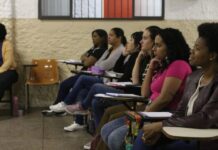 Cursinhos populares têm prazo estendido para aderir à rede de apoio federal do MEC