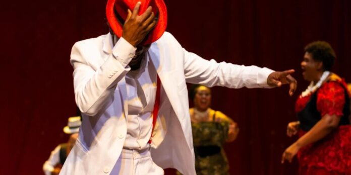 Grupo dos Dez celebra 15 anos com única apresentação de Madame Satã em Belo Horizonte