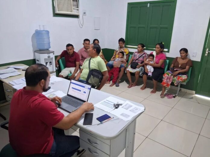 Idam apoia produtores de Itamarati na expansão da cultura do coco do murumuru