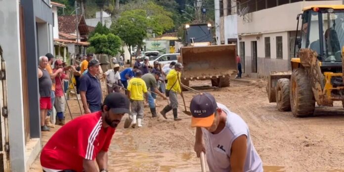 Caixa antecipa Bolsa Família e oferece renegociação de crédito para vítimas de enchentes na Zona da Mata mineira