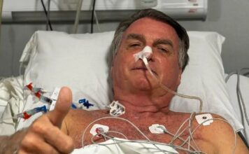 Médico diz que Bolsonaro evolui de forma satisfatória durante recuperação