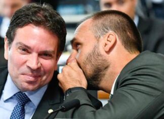 Ramagem é solto e Eduardo Bolsonaro agradece a Trump