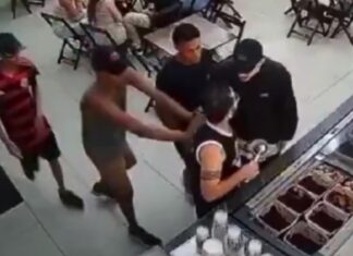 Grupo ligado ao Flamengo invade sorveteria e obriga corintiano a tirar camisa
