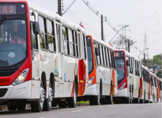 Suspensão de greve garante circulação de ônibus em Manaus nesta sexta-feira após acordo sindical