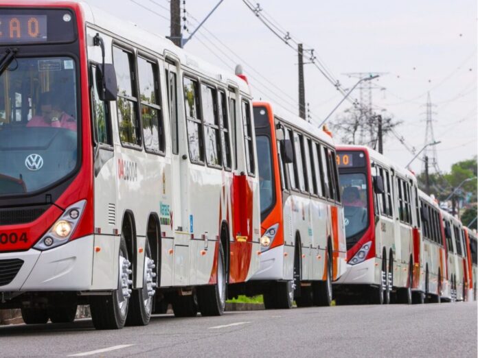 Greve-de-onibus-em-Manaus-pode-paralisar-toda-a-frota-nesta-segunda-feira-18-1024x768