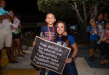 Débora Menezes participa de caminhada da Inclusão para Todos em Novo Aripuanã e defende redução de 30% na carga de trabalho de pais e mães atípicos