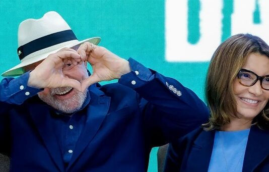No Dia dos Namorados, Lula publica foto ao lado de Janja