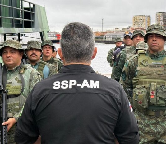 SSP-AM envia efetivo e lancha blindada para reforçar segurança em Parintins