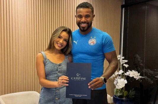 Um mês após assumir namoro, Davi Brito se casa com influenciadora