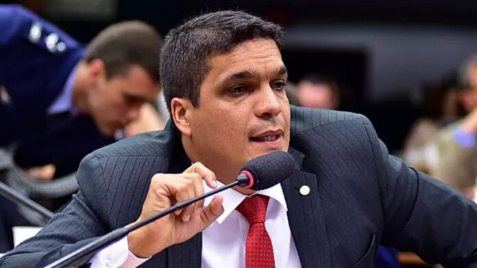 cabo-daciolo-se-filia-ao-mobiliza-e-anuncia-pre-candidatura-a-presidencia-da-republica