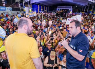 Roberto Cidade participa de ato que confirma Fausto Júnior na disputa à reeleição para deputado federal Roberto Cidade participa de ato que confirma Fausto Júnior na disputa à reeleição para deputado federal