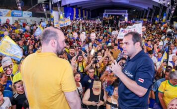 Roberto Cidade participa de ato que confirma Fausto Júnior na disputa à reeleição para deputado federal Roberto Cidade participa de ato que confirma Fausto Júnior na disputa à reeleição para deputado federal