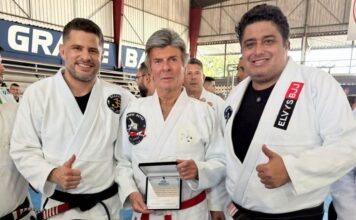 Ministro Luiz Fux é condecorado por promover a transformação social através do Jiu-Jitsu
