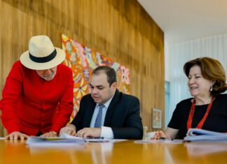 Roberto Cidade se reúne com Lula e busca apoio federal para enfrentar estiagem que pode impactar 300 mil famílias no Amazonas
