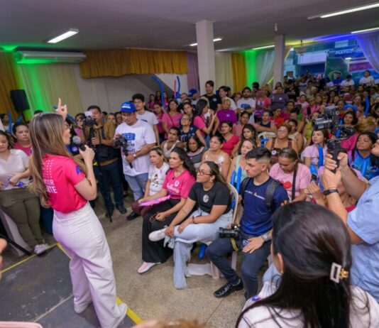 Thaisa Cidade leva propostas da coligação ‘União pelo Amazonas’ para mulheres da zona sul de Manaus