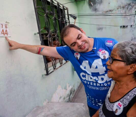 Roberto Cidade leva campanha às ruas do São José ao lado de Marcos Rotta