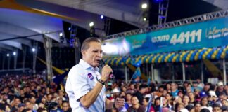 Adjuto Afonso mostra força política e reúne 12 mil apoiadores em lançamento de campanha eleitoral