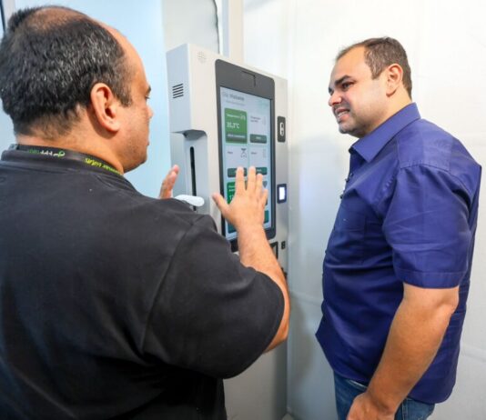 Roberto Cidade reforça aposta em tecnologia e inovação durante visita à Fundação Paulo Feitoza