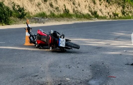 Motociclista morre após bater contra poste na AM-010, no interior do Amazonas
