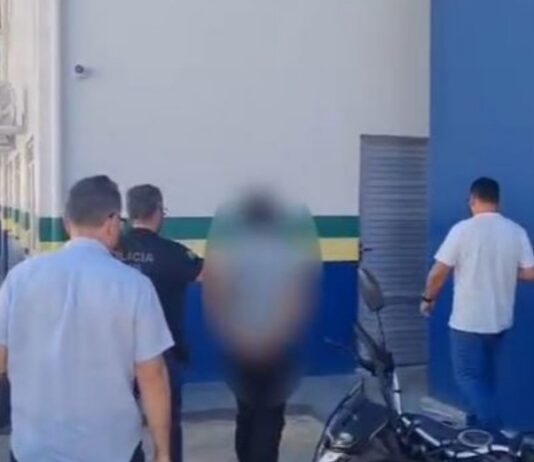 Escritor de livros infantis é preso por crimes sexuais contra crianças em Manaus