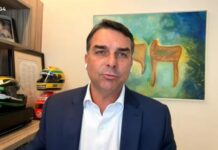 Flávio diz que ‘gostaria muito’ de ter Daniella Marques como vice
