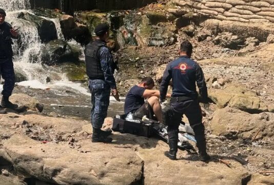 Foragido da Justiça se dá mal e fica ferido ao pular em igarapé durante fuga em Manaus