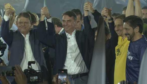 Com presença de Flávio Bolsonaro, Republicanos lança Tarcísio de Freitas como candidato ao governo de São Paulo