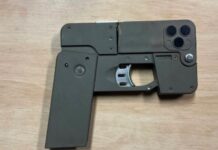 Armas dobráveis com aparência de iPhone são encontradas durante operação policial