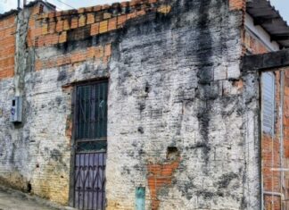 Homem é achado mort0 com faca próxima ao corpo no bairro Tancredo Neves