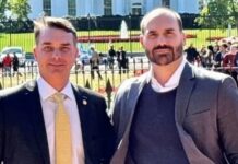 PT pede que Flávio e Eduardo sejam investigados por interferência dos EUA nas eleições brasileiras