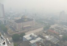 Fumaça volta a encobrir Manaus pelo segundo dia seguido com índices acima de 500 µg/m³