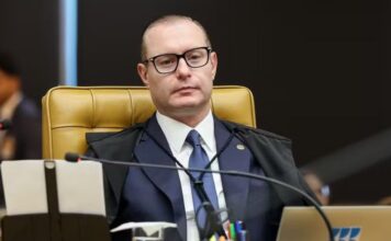 Prorrogação da votação vale só para locais ainda abertos ou suspensos, decide Zanin