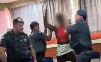 Mulher é presa após votar errado e se recusar a sair de sessão eleitoral