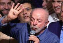 Após reeleição, Lula promete avançar na regulamentação das plataformas digitais