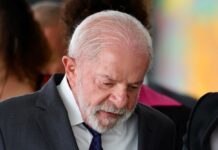 Lula admite surpresa com resultado e afirma que esperava vitória já no 1º turno